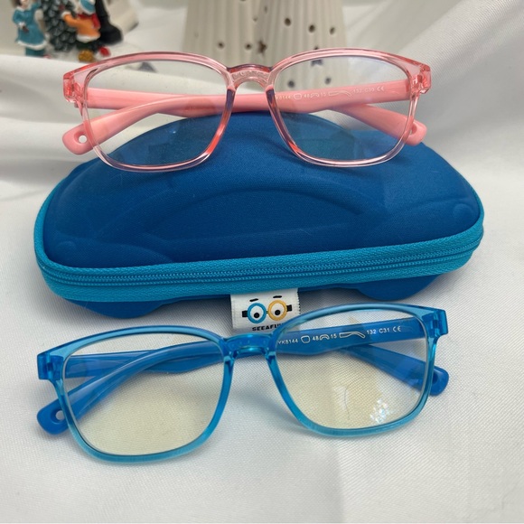 Kids Blue Light Blocker / Blue and Pink Glasses with Car Case - Picture 2 of 10